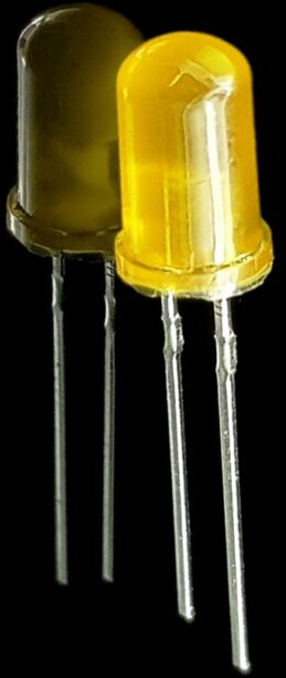 LED زرد مات 3mm پایه کوتاه
